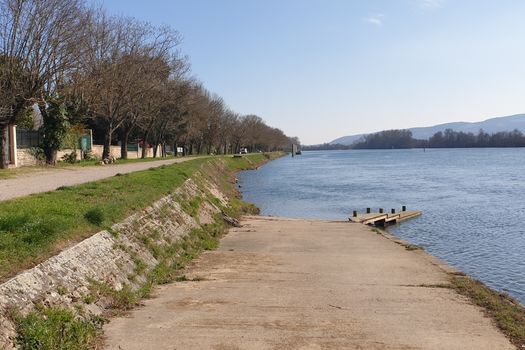 Chemin de halage en Saône