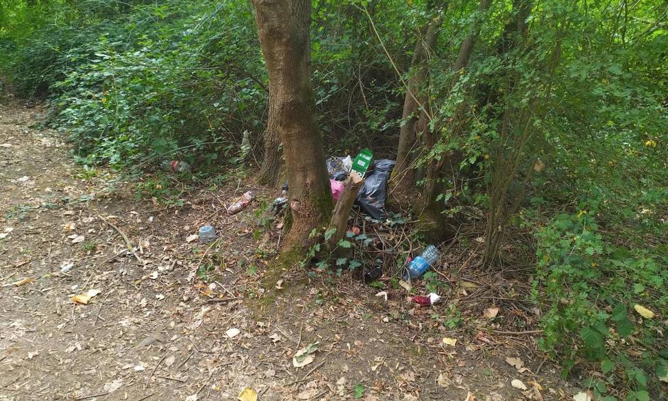 Déchets sur les postes de pêche